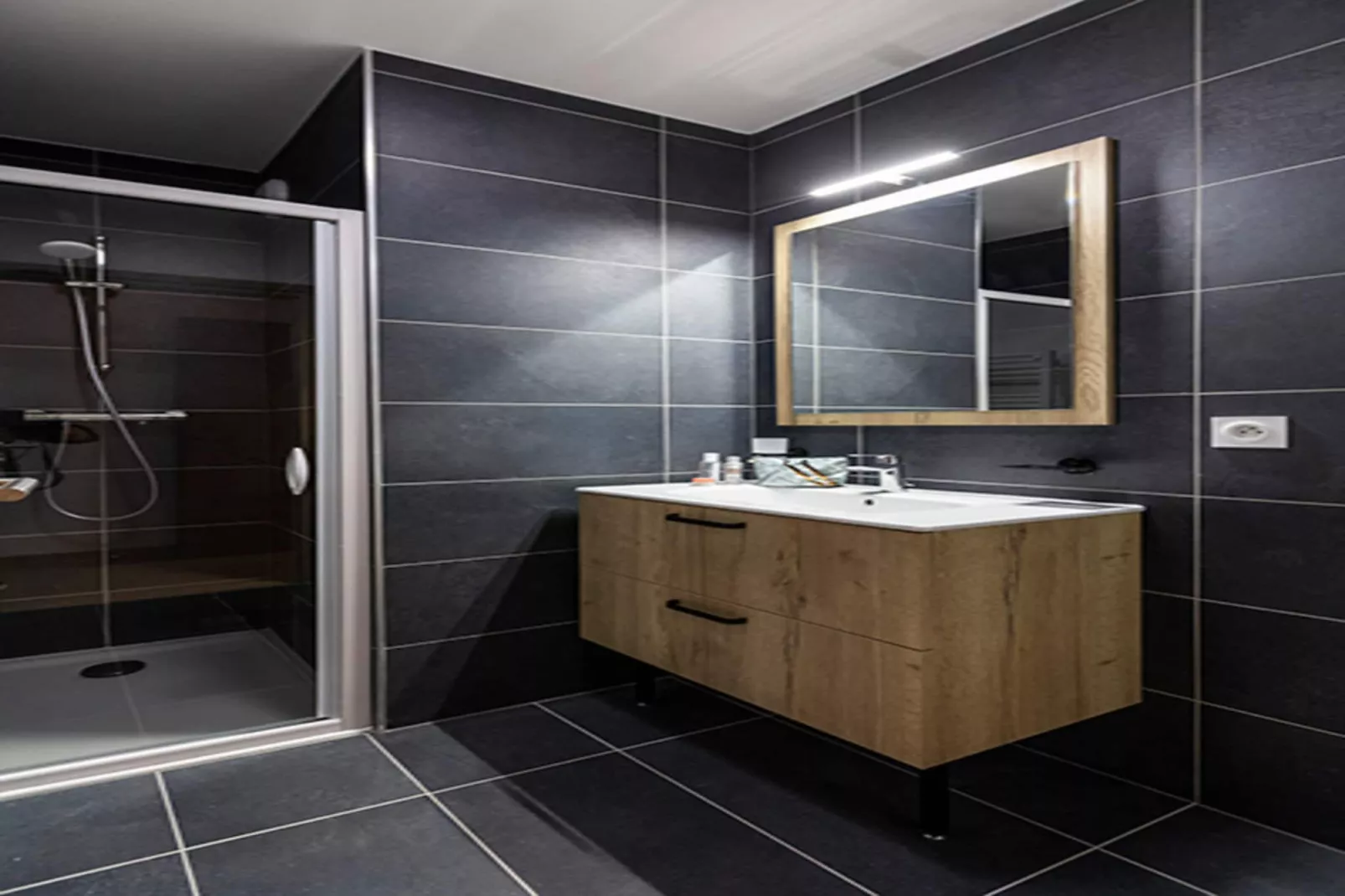 LES DEUX ALPES Neige et Soleil -A38P - Badkamer