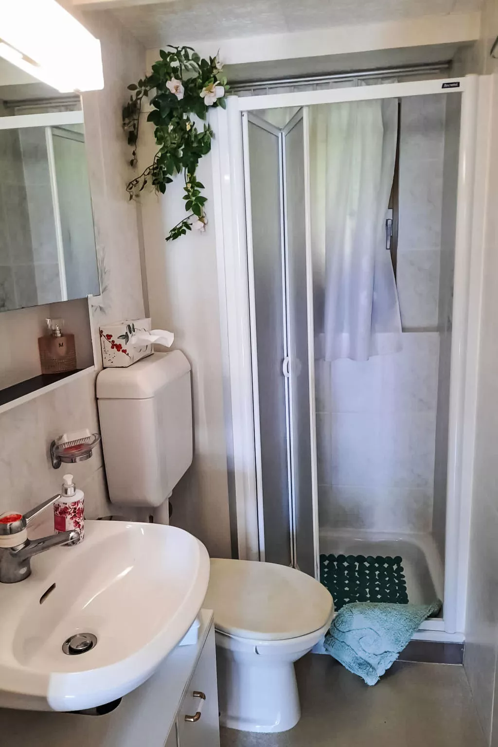 Brezzo di Bedero - Binnen