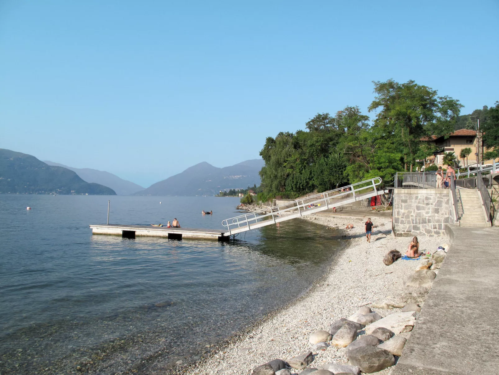 Brezzo di Bedero - Omgeving