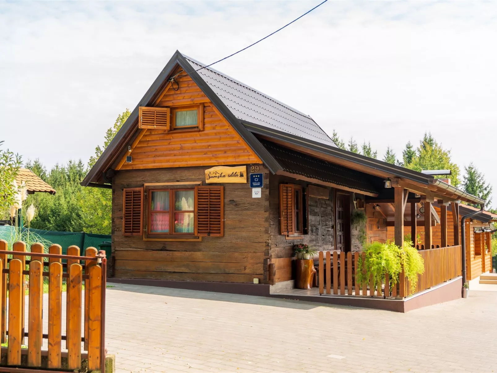 House Šumska idila