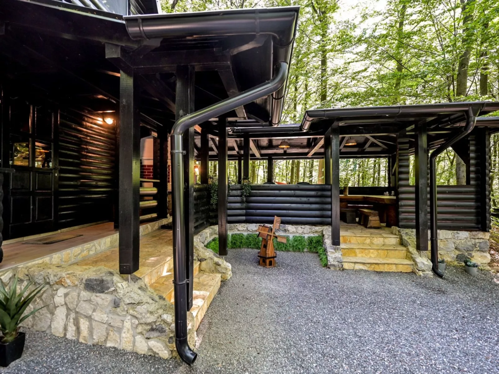 House Cabin Winterfell - Buiten