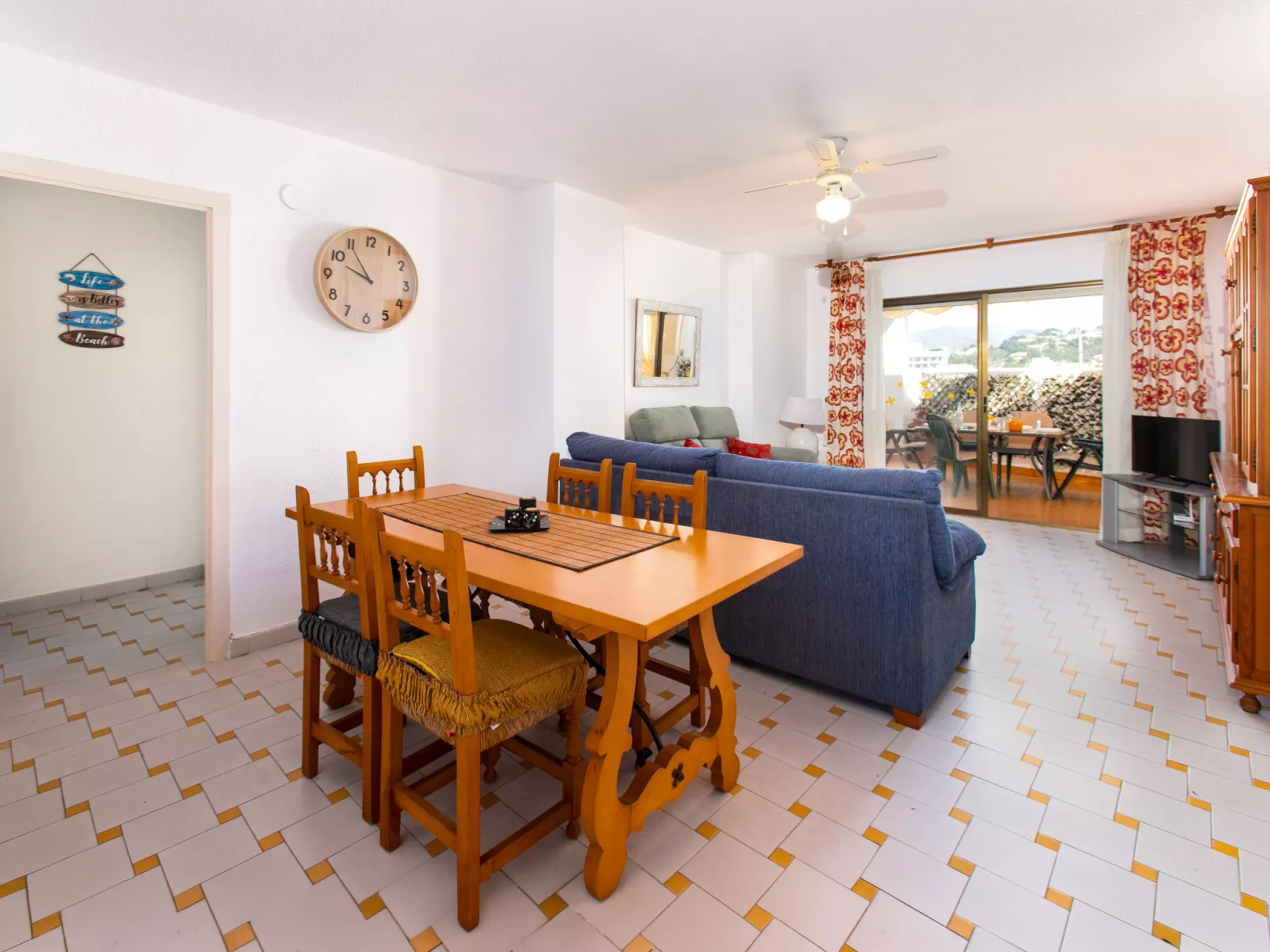 Happy House - Binnen