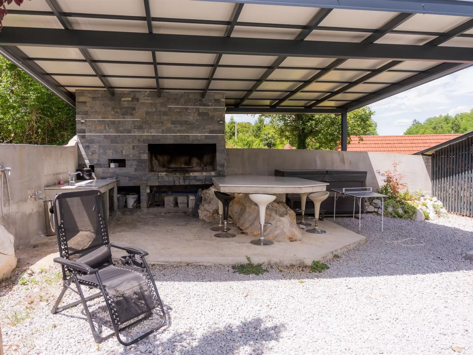 Riverside House Idila - Buiten