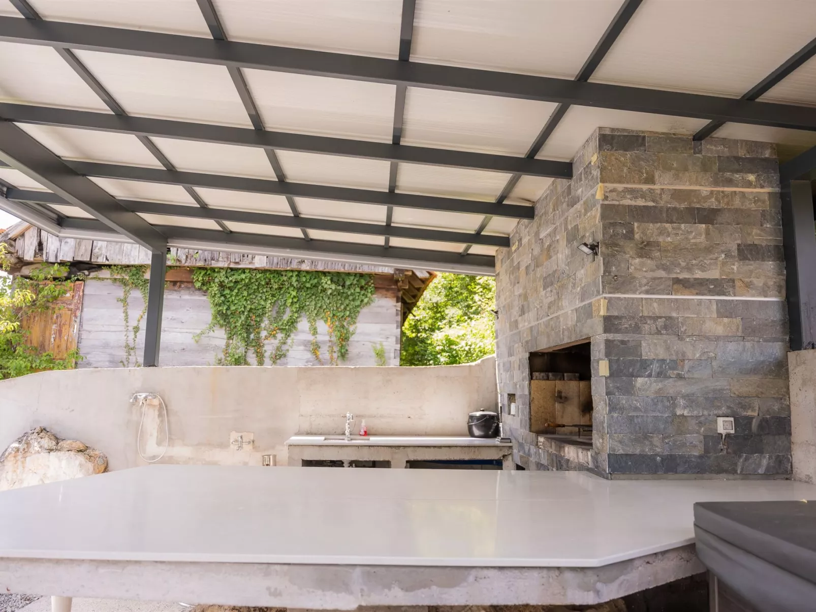 Riverside House Idila - Buiten