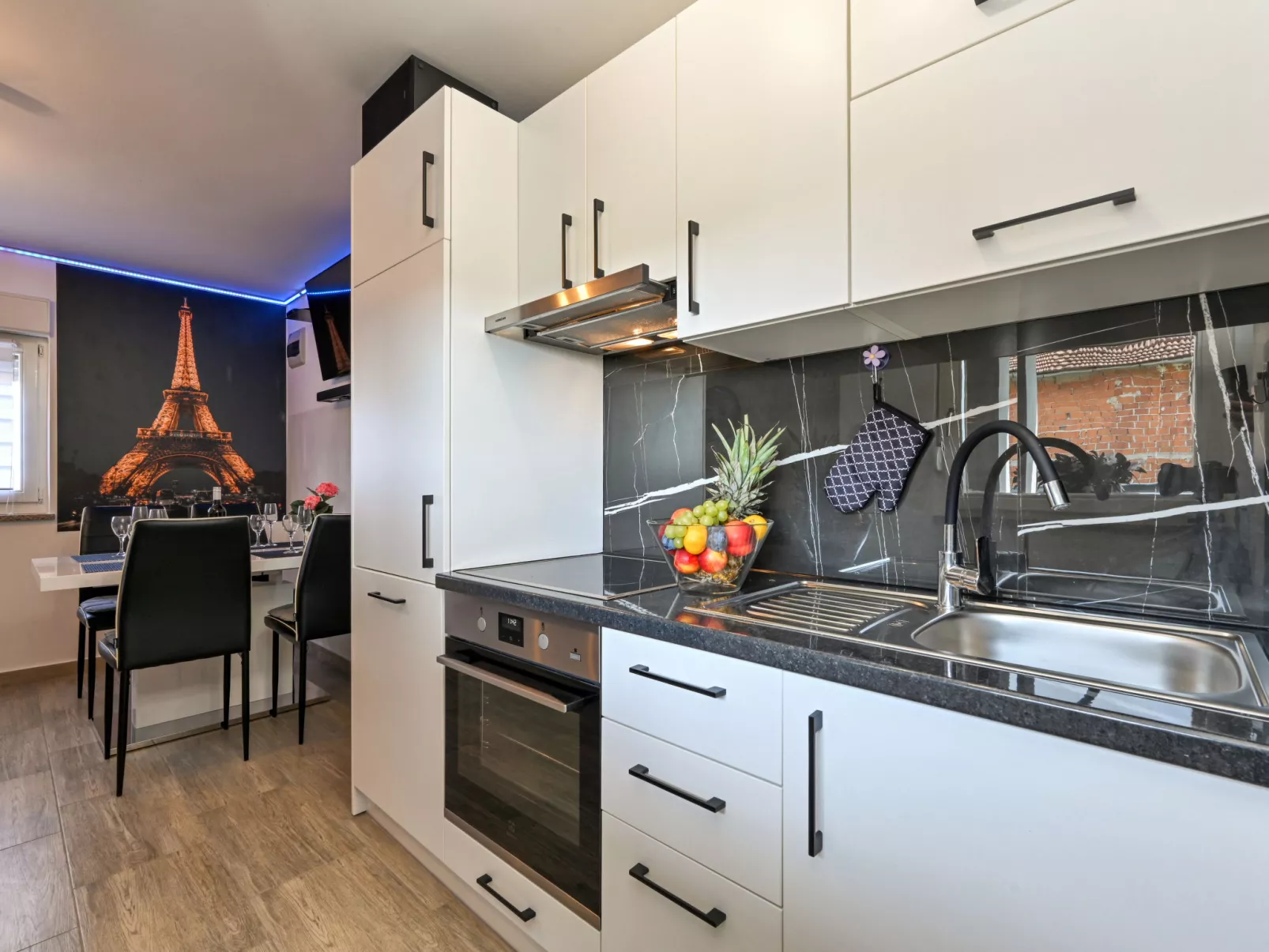 House View&Wine - Binnen