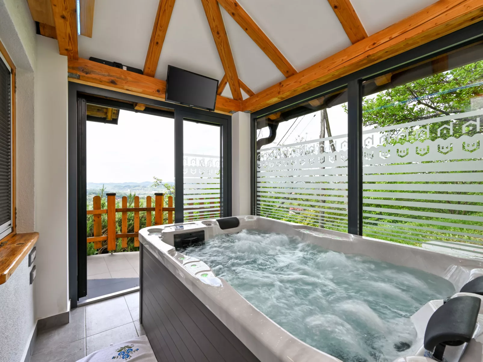 House Hiža&Vila - Buiten