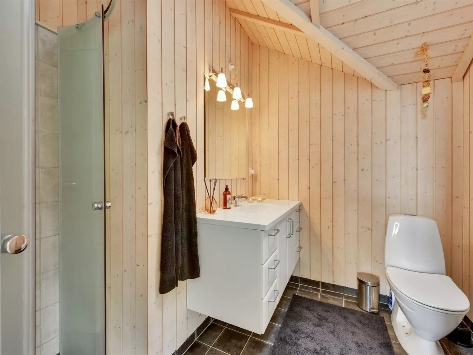 "Finnja" - 400m from the sea - Binnen