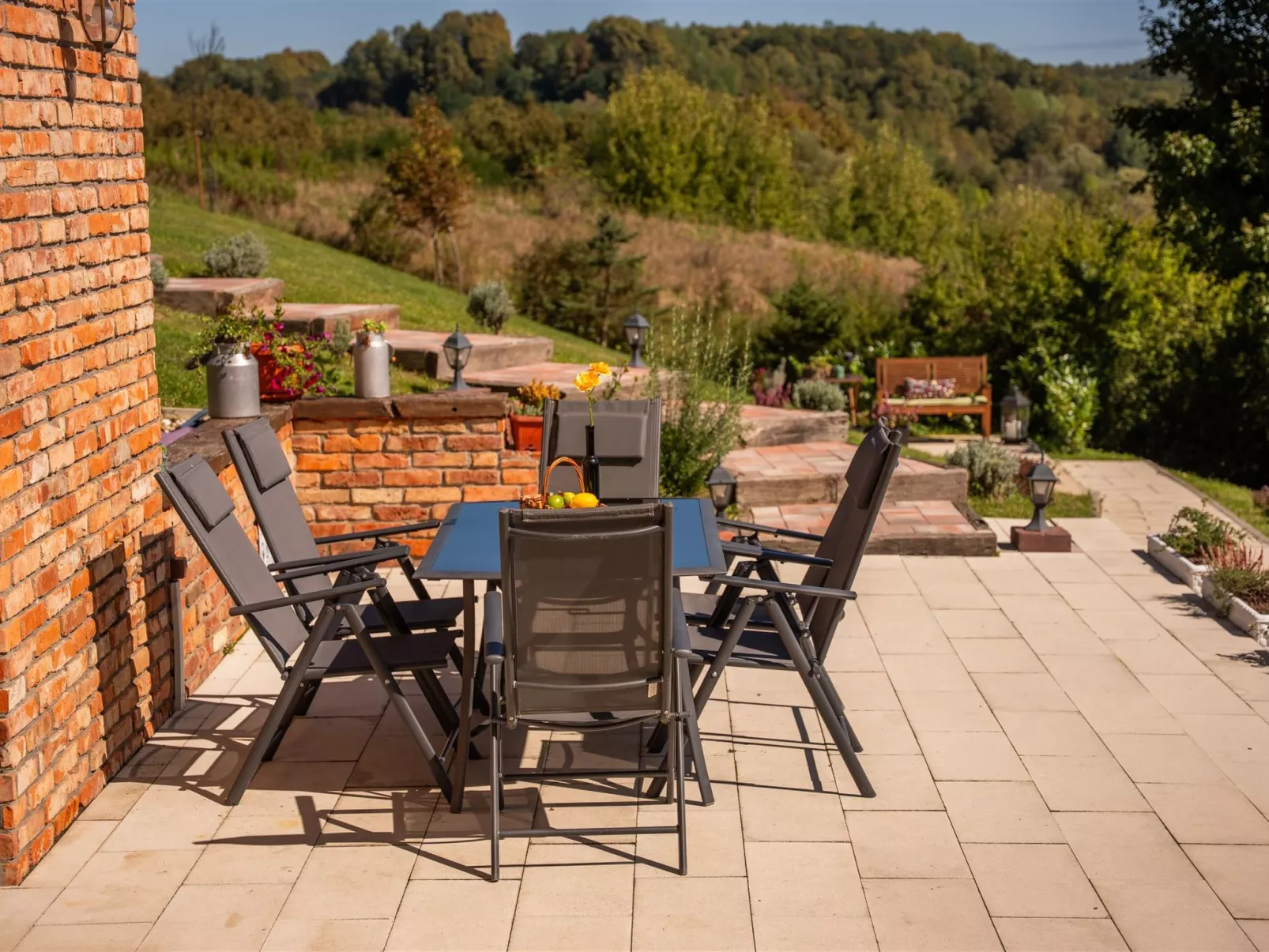 House Tri srca - Buiten