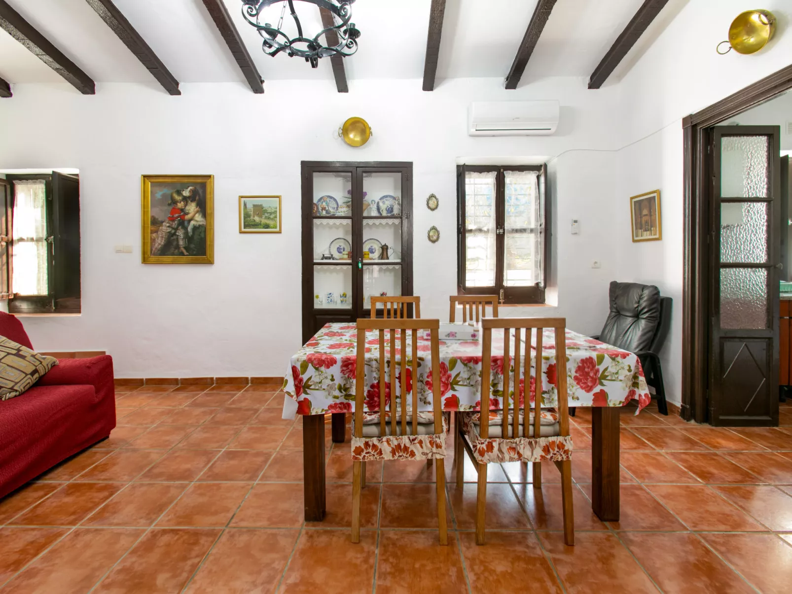 Villa Estévez - Binnen