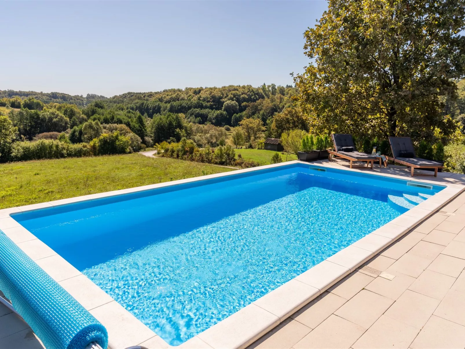 House Tri srca - Buiten