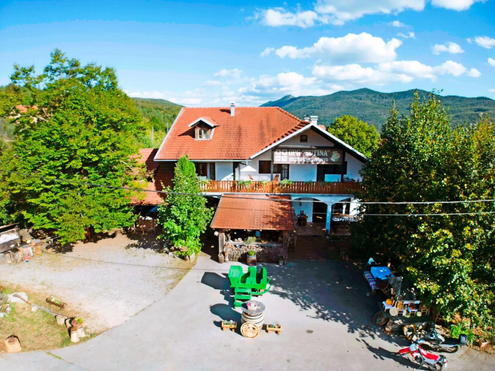 Pansion Seosko domaćinstvo Butina - Buiten