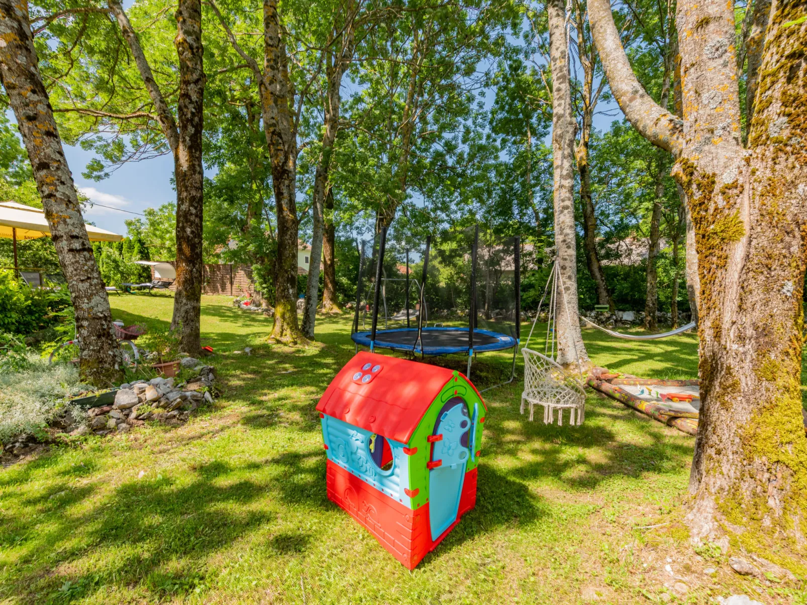 House Mazini - Buiten