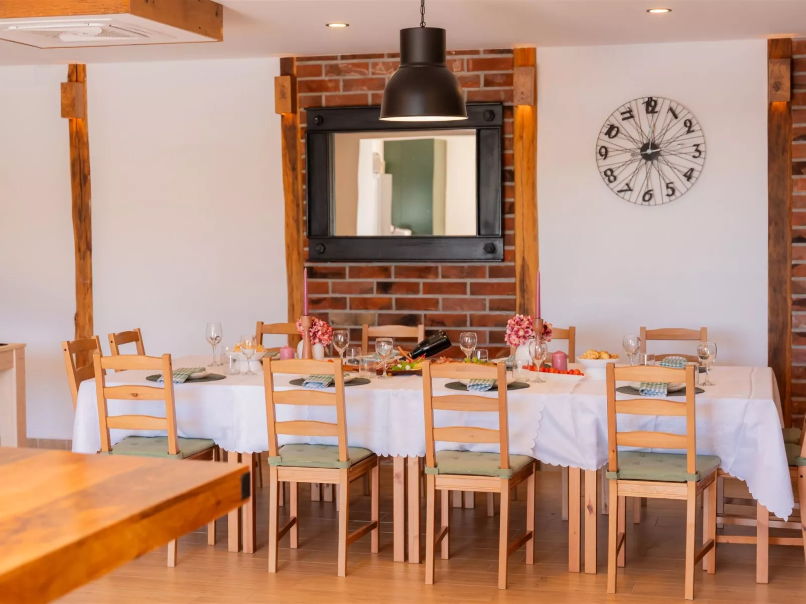 House Tri srca - Binnen