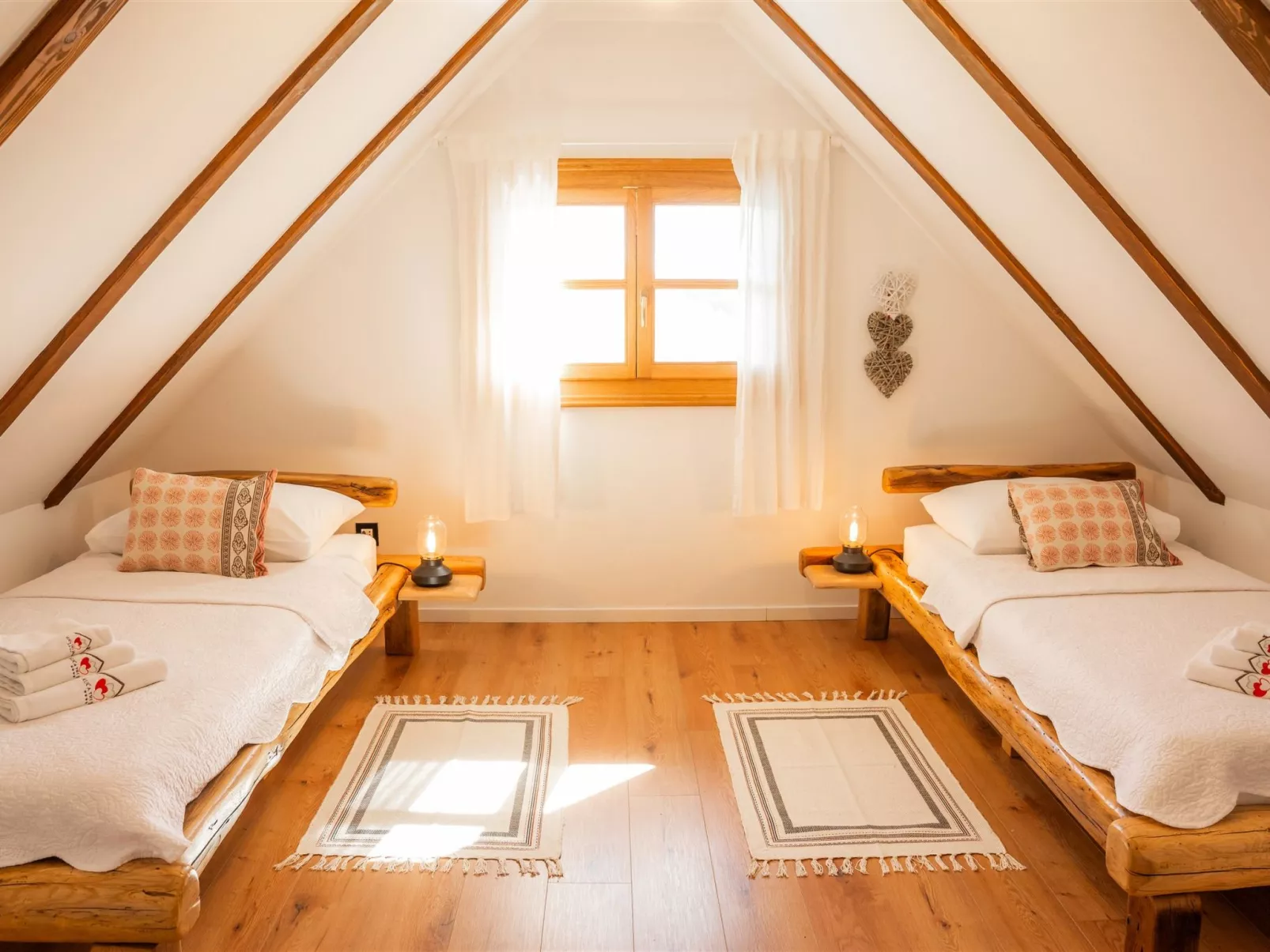 House Tri srca - Binnen