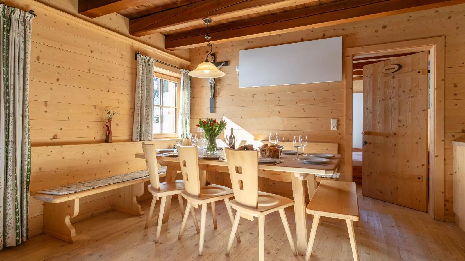 Schönangeralm Skihütte - Eetkamer