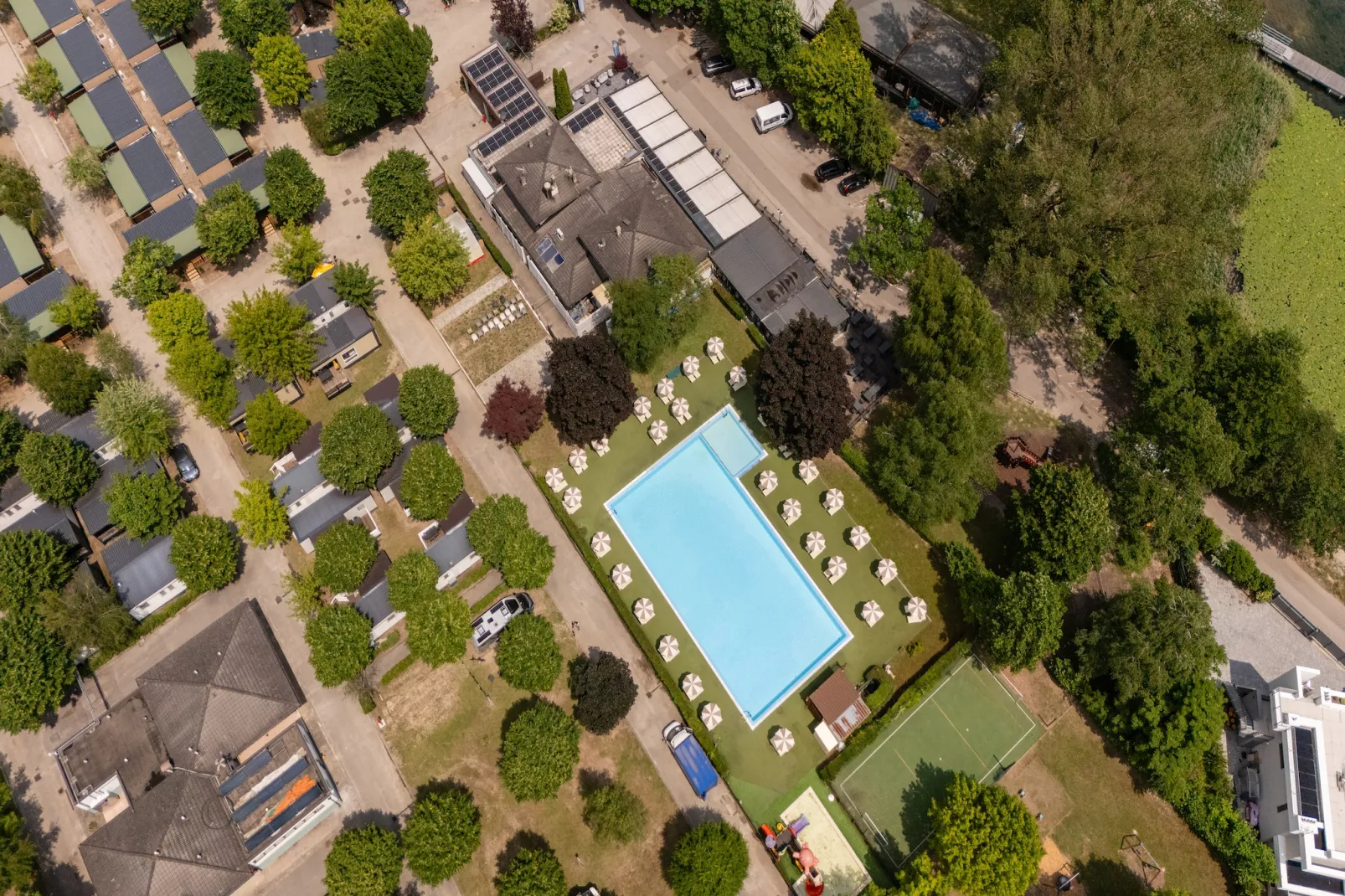 Caldonazzo Family Collection - LODGE SUPERIOR max occ 4 adults  1 child 999 - Zwembad