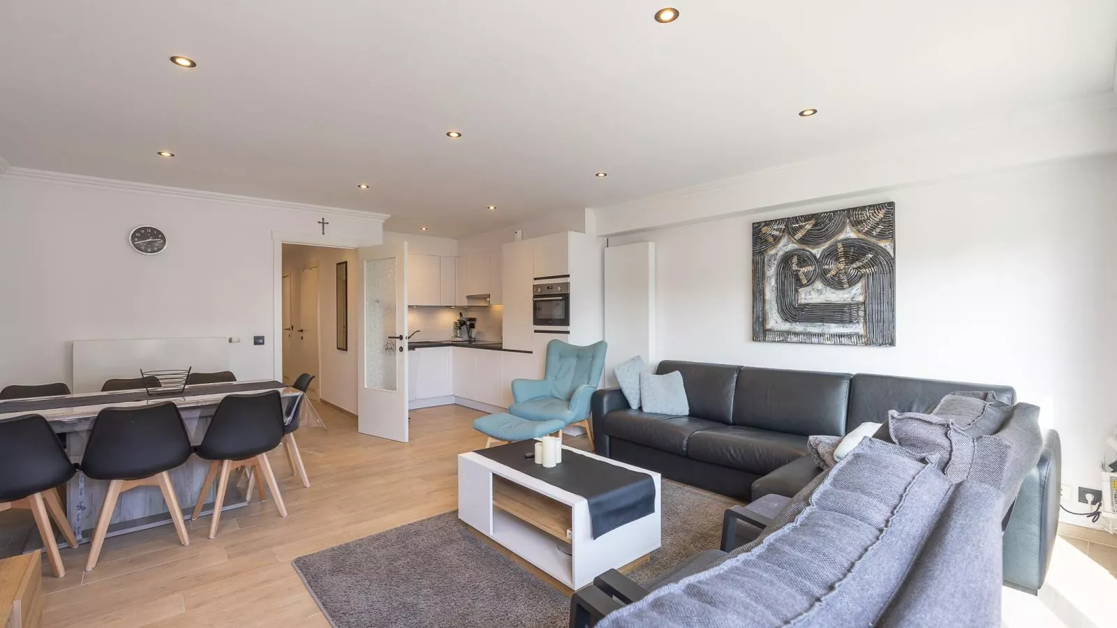 Royal - 0101 - Woonkamer