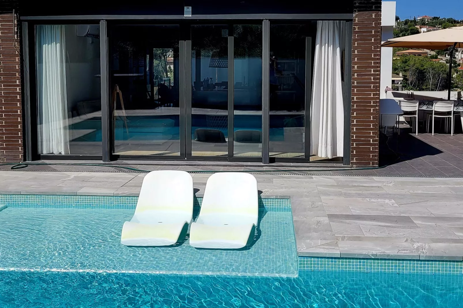 Villa con hermosa piscina cerca de Sitges - Zwembad