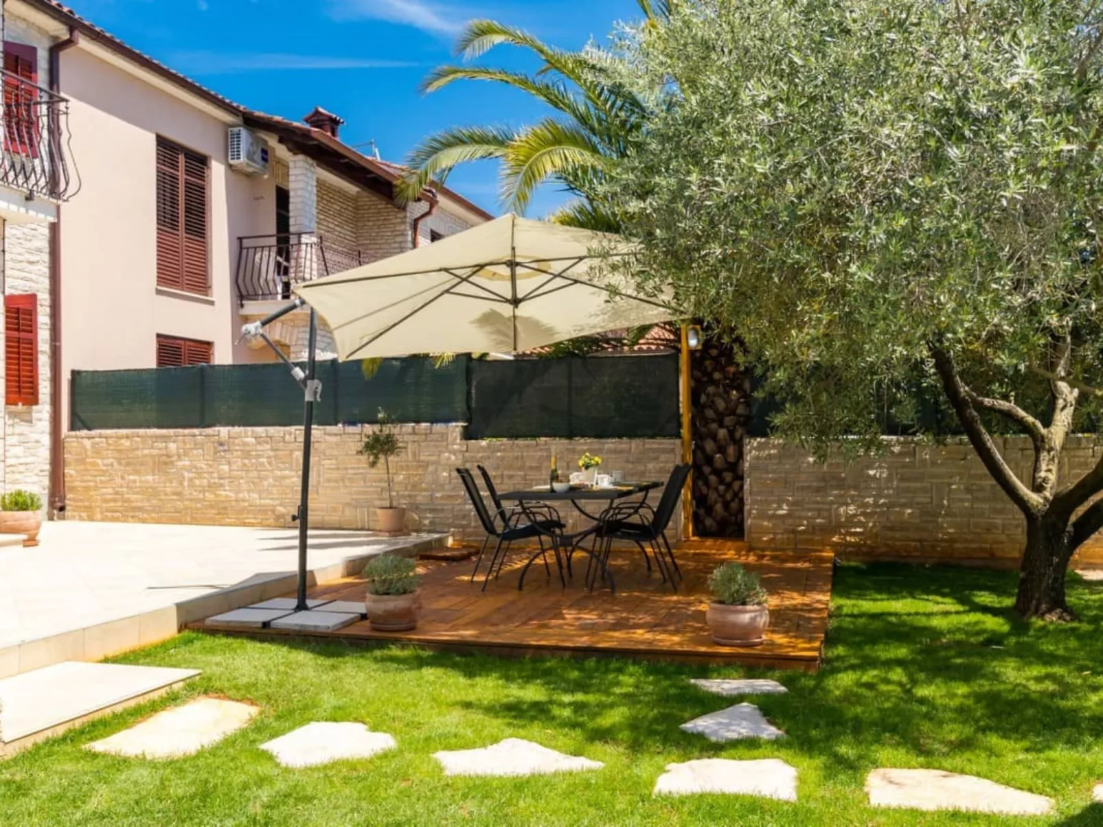 Villa Pietra - Buiten