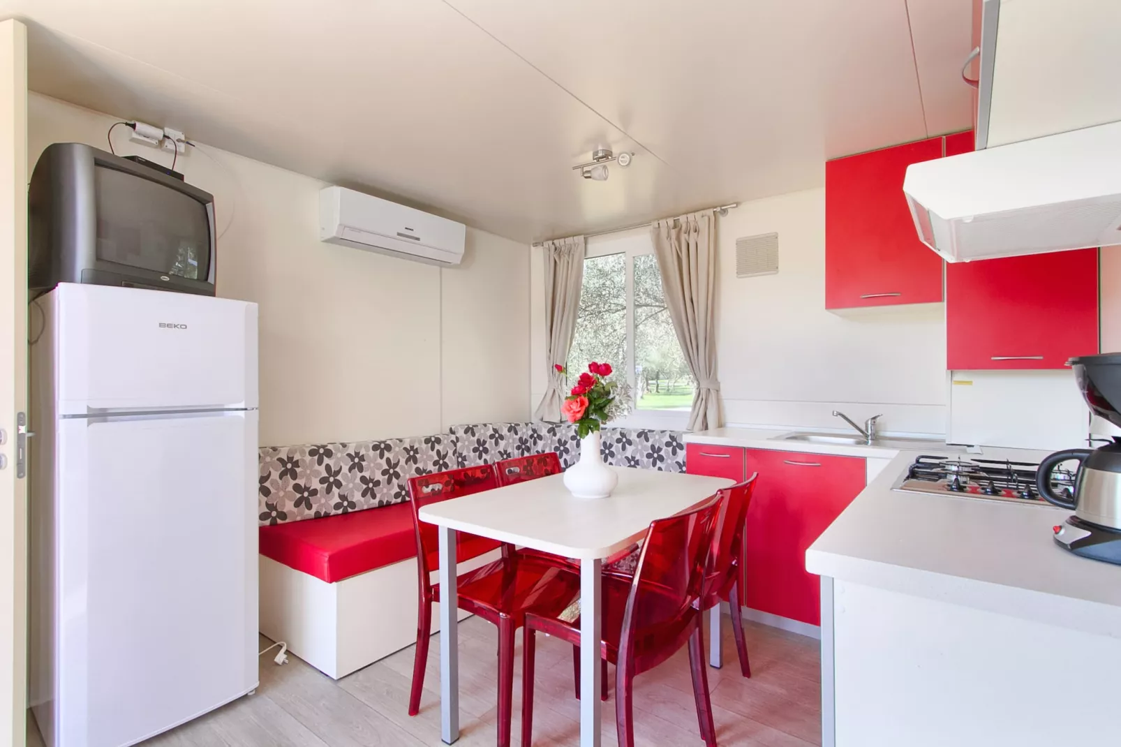 Camping Oliva / COMFORT mobile home COM - Keuken