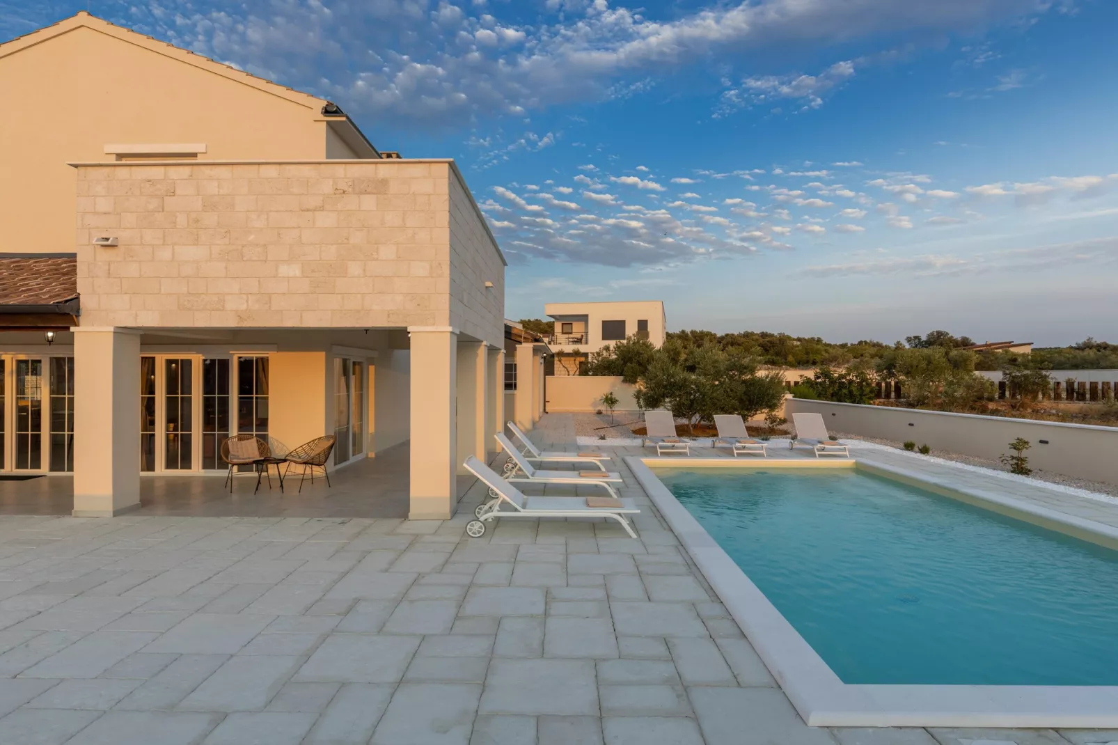 VILLA ROYAL STONE - Zwembad