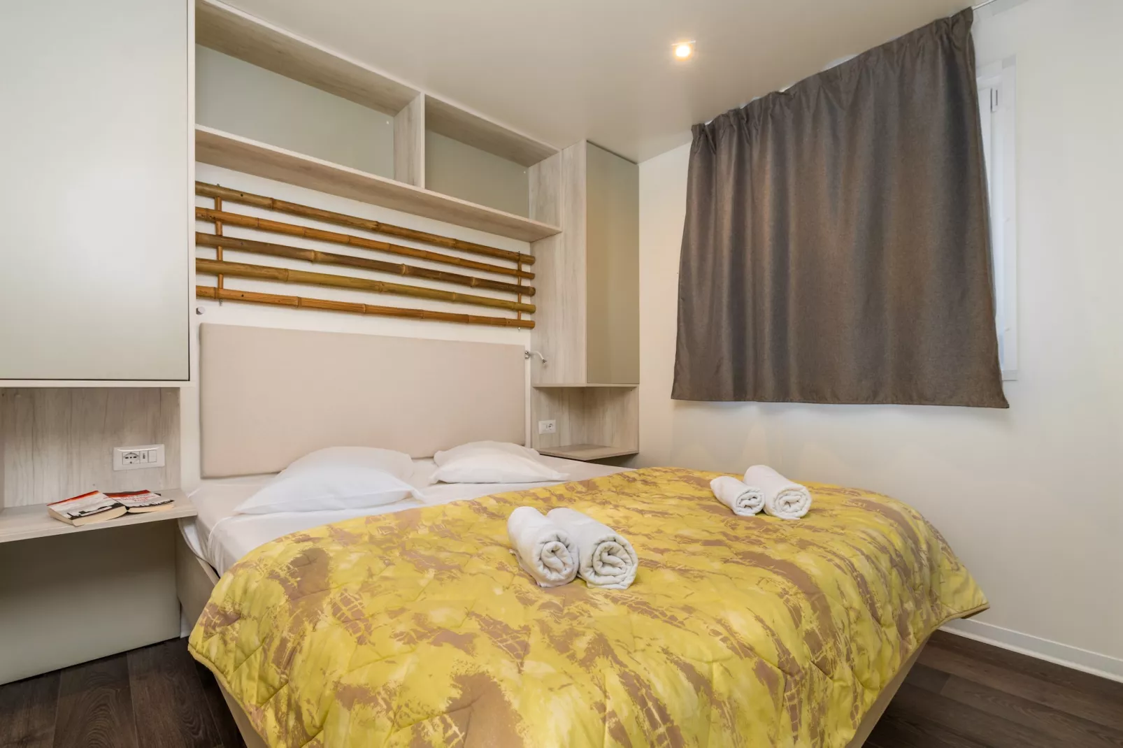 Camping Oliva / PREMIUM mobile home 4 persons PRE4 - Slaapkamer