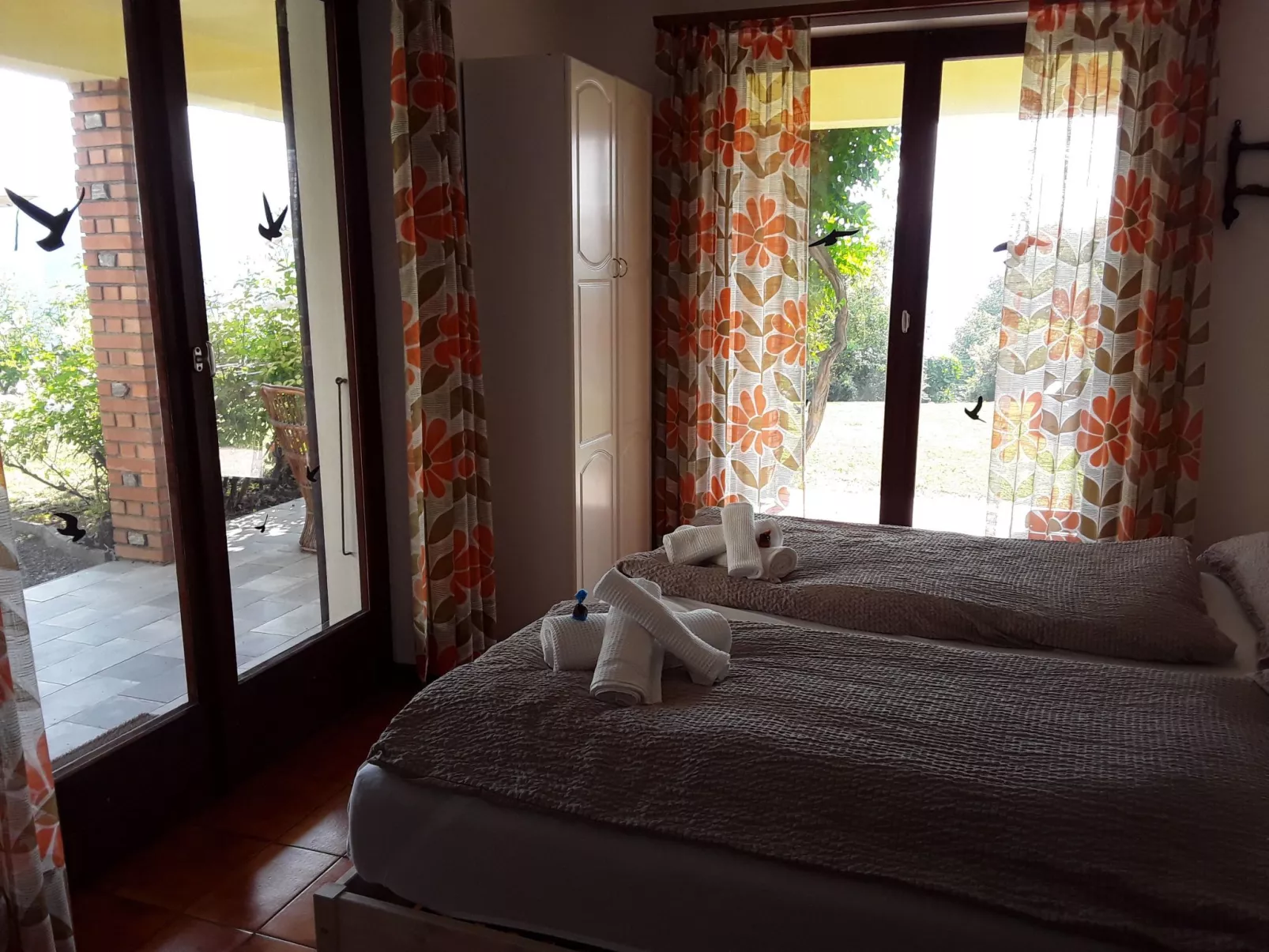 Villa mit geschlossenem Garten und schöner Aussi - Binnen