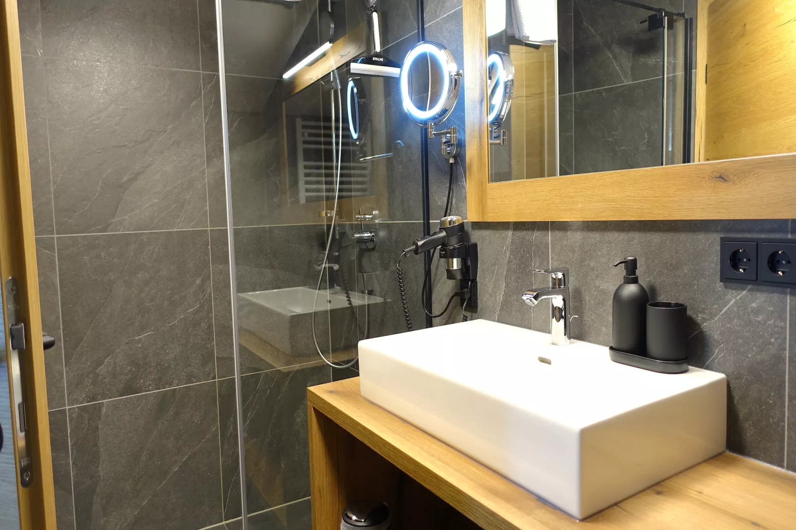 Bergzeit Penthouse - Badkamer