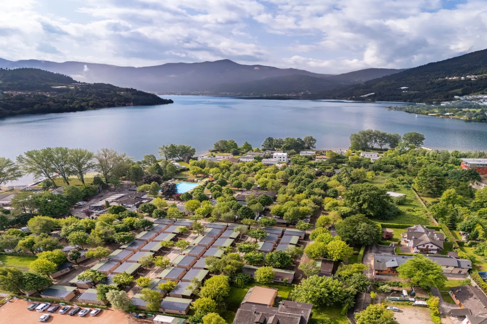 Caldonazzo Family Collection - LODGE SUPERIOR max occ 4 adults  1 child 999 - Gebieden zomer 5km