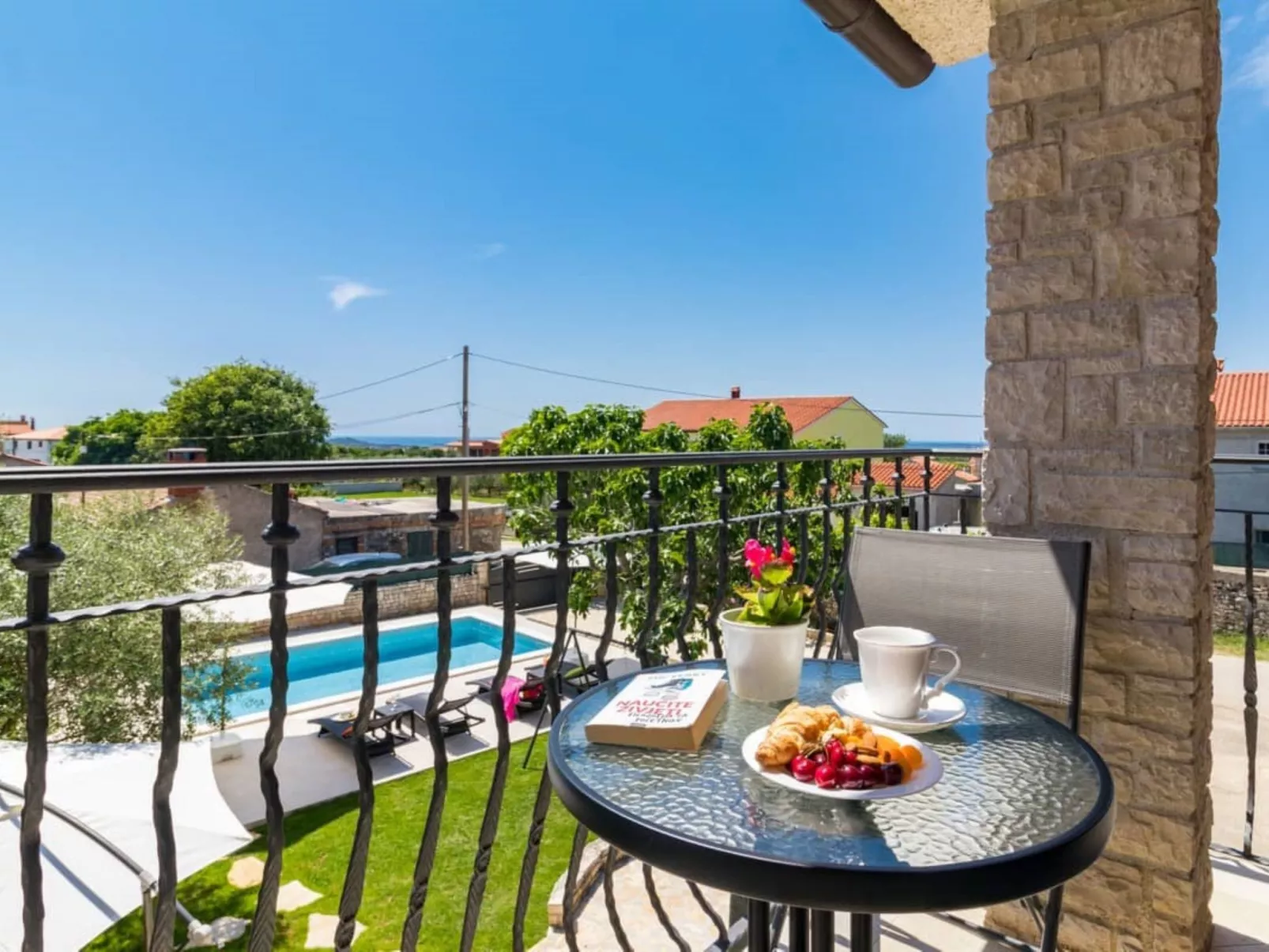 Villa Pietra - Buiten