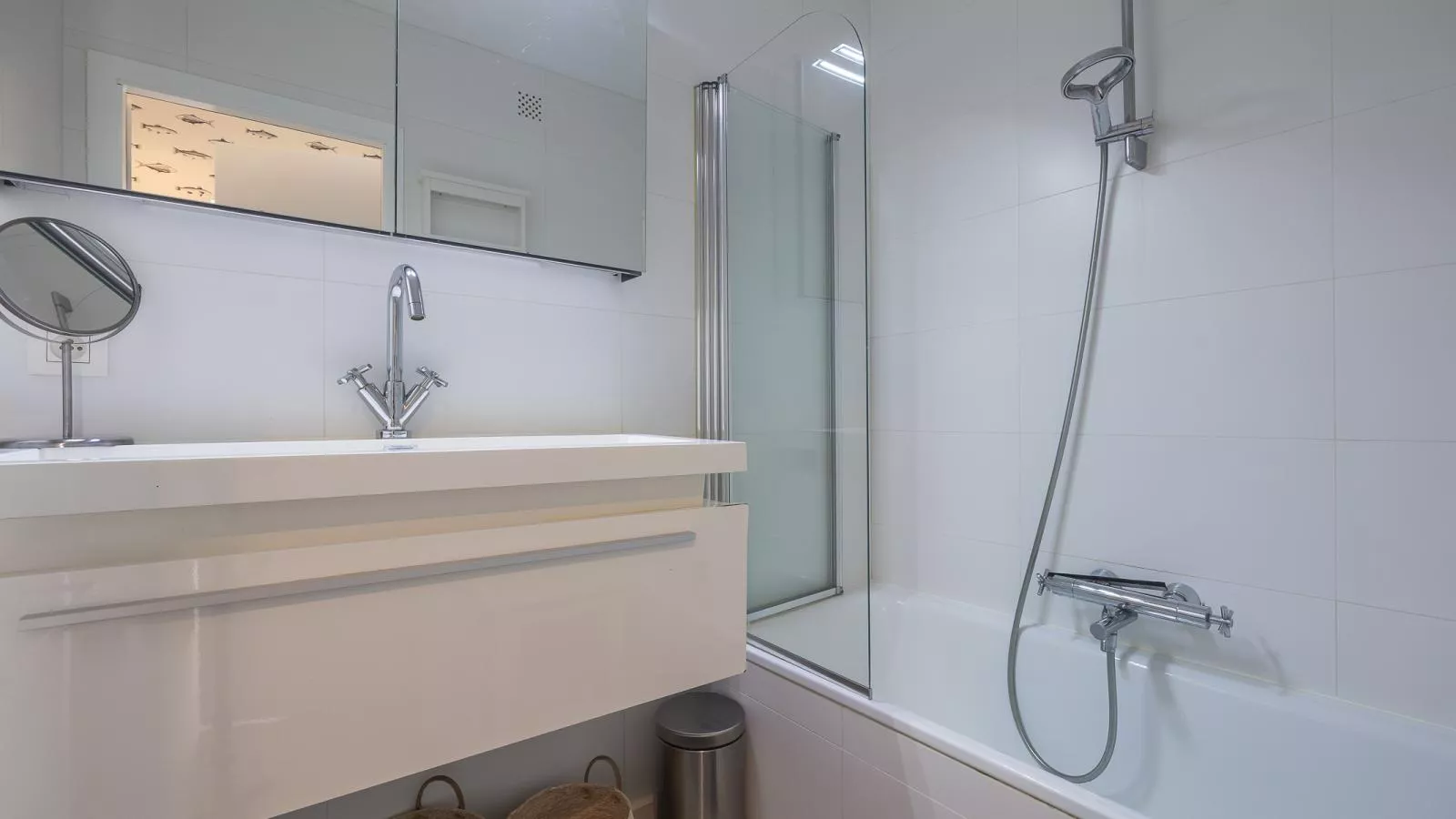 Rising Sun - 0101 - Badkamer