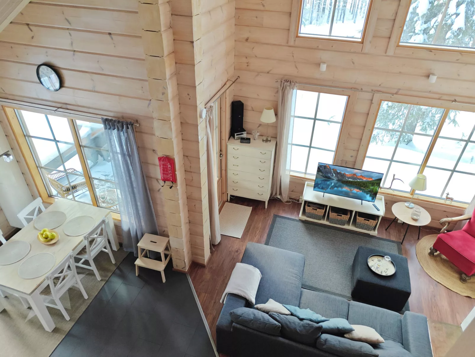 Ihtingin koskikara - Binnen