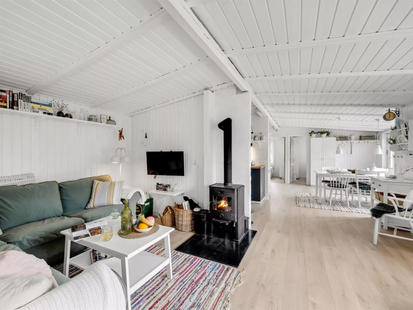 "Suoma" - 800m from the sea - Binnen