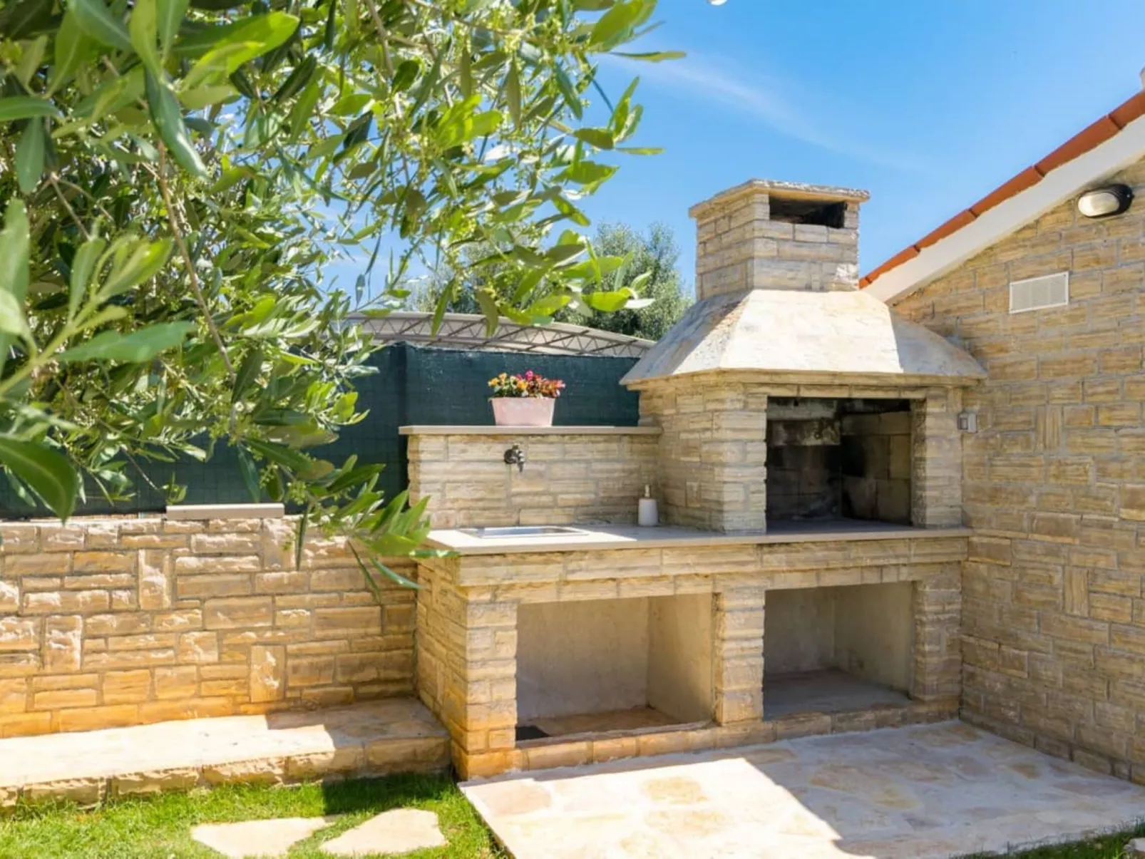 Villa Pietra - Buiten