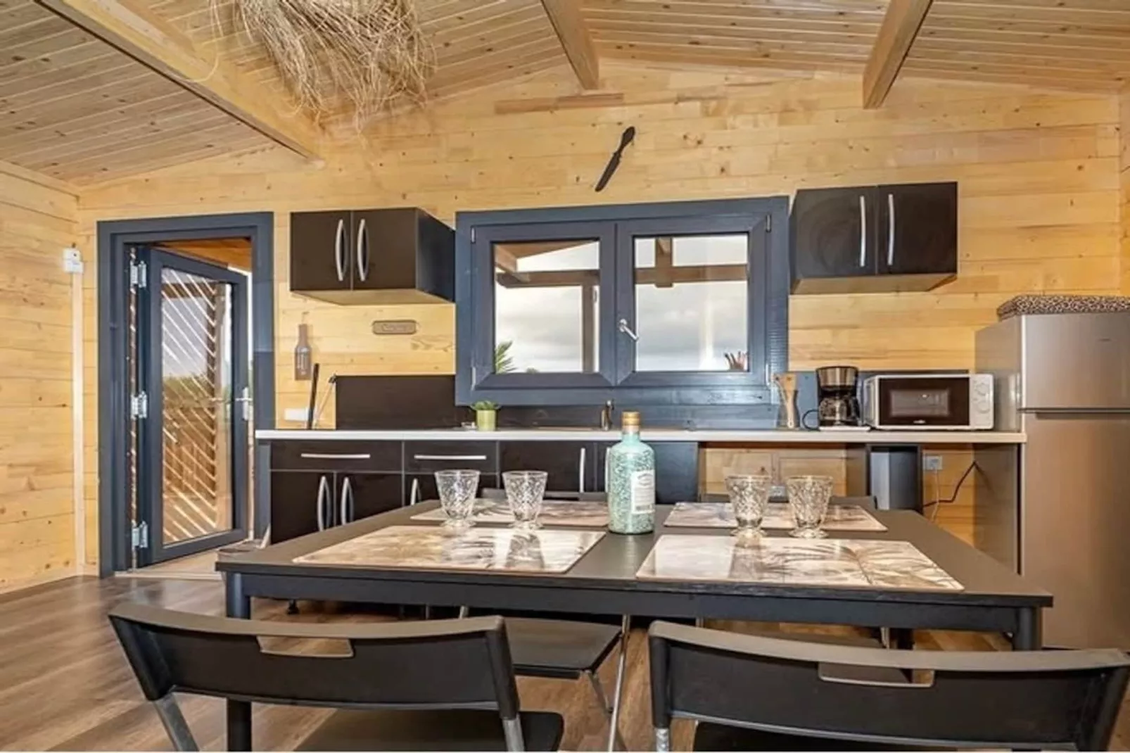 Mobil-home | Classic | 2 Bedrooms | 4/6 Pers. | Raised terrace | Air-con. - Niet-getagd