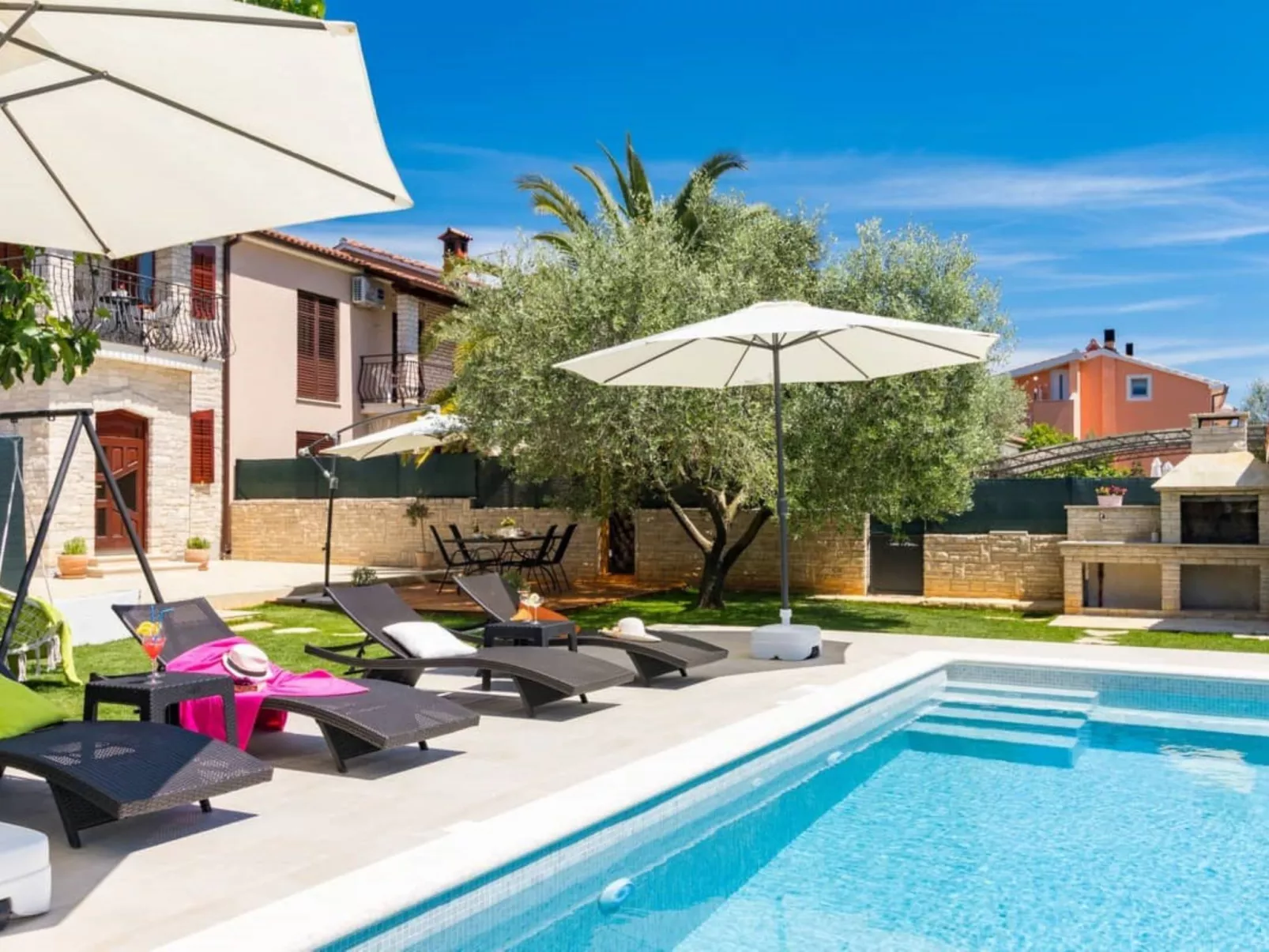 Villa Pietra - Buiten