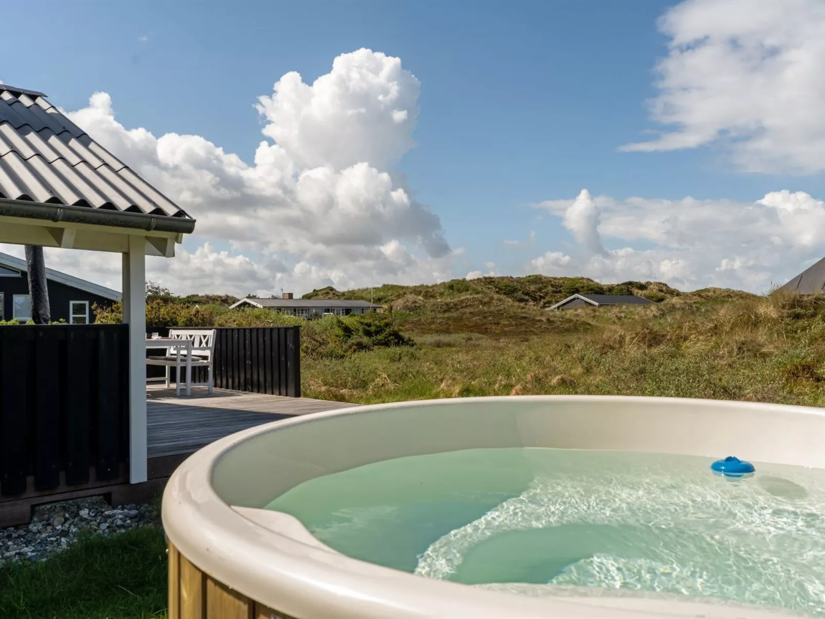 "Tale" - 750m from the sea