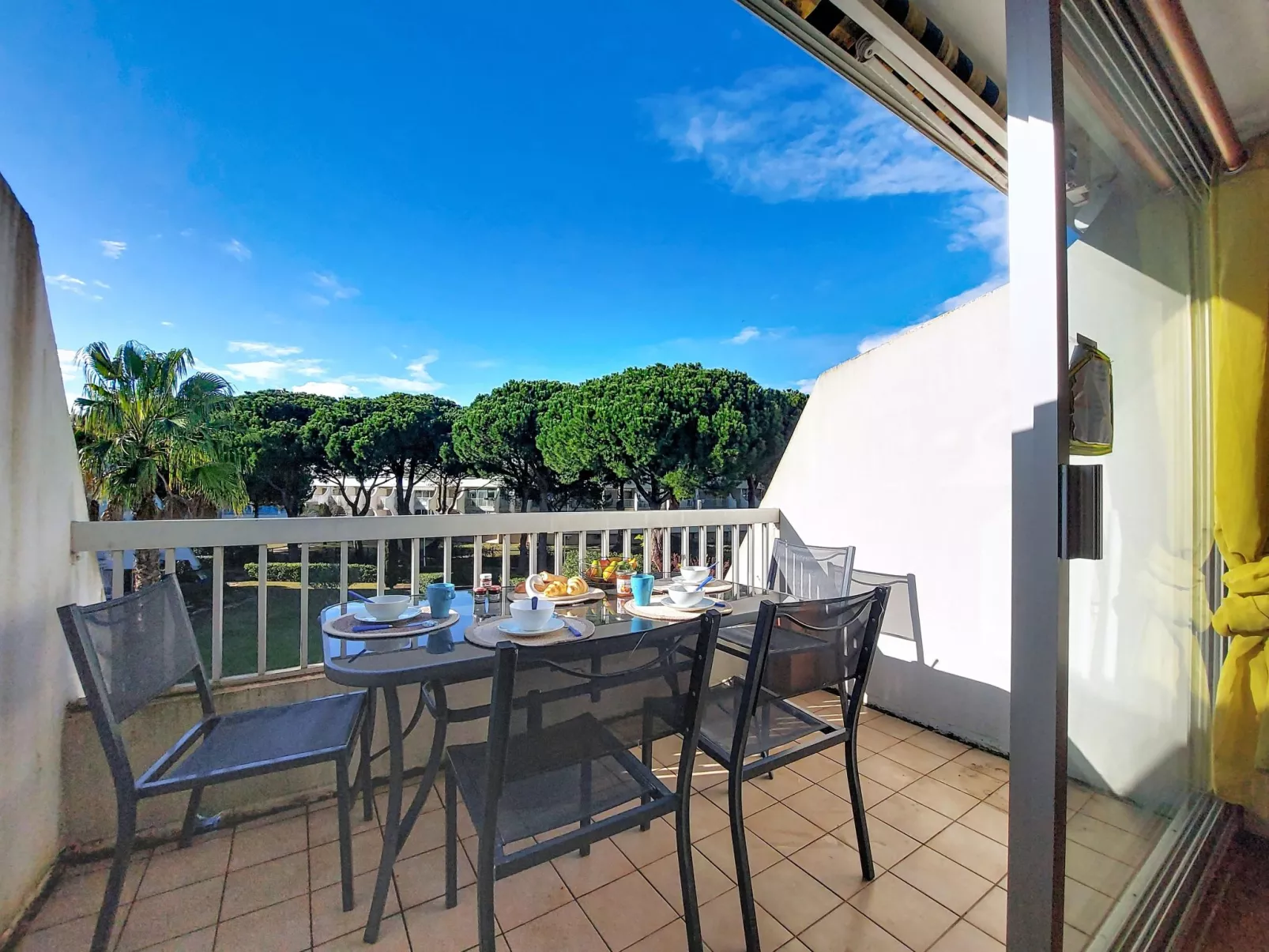 La Frégate - Buiten