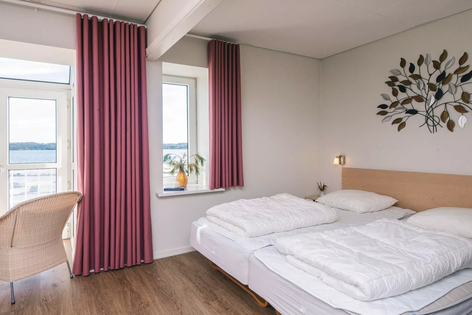 1 room w/seaview - Binnen
