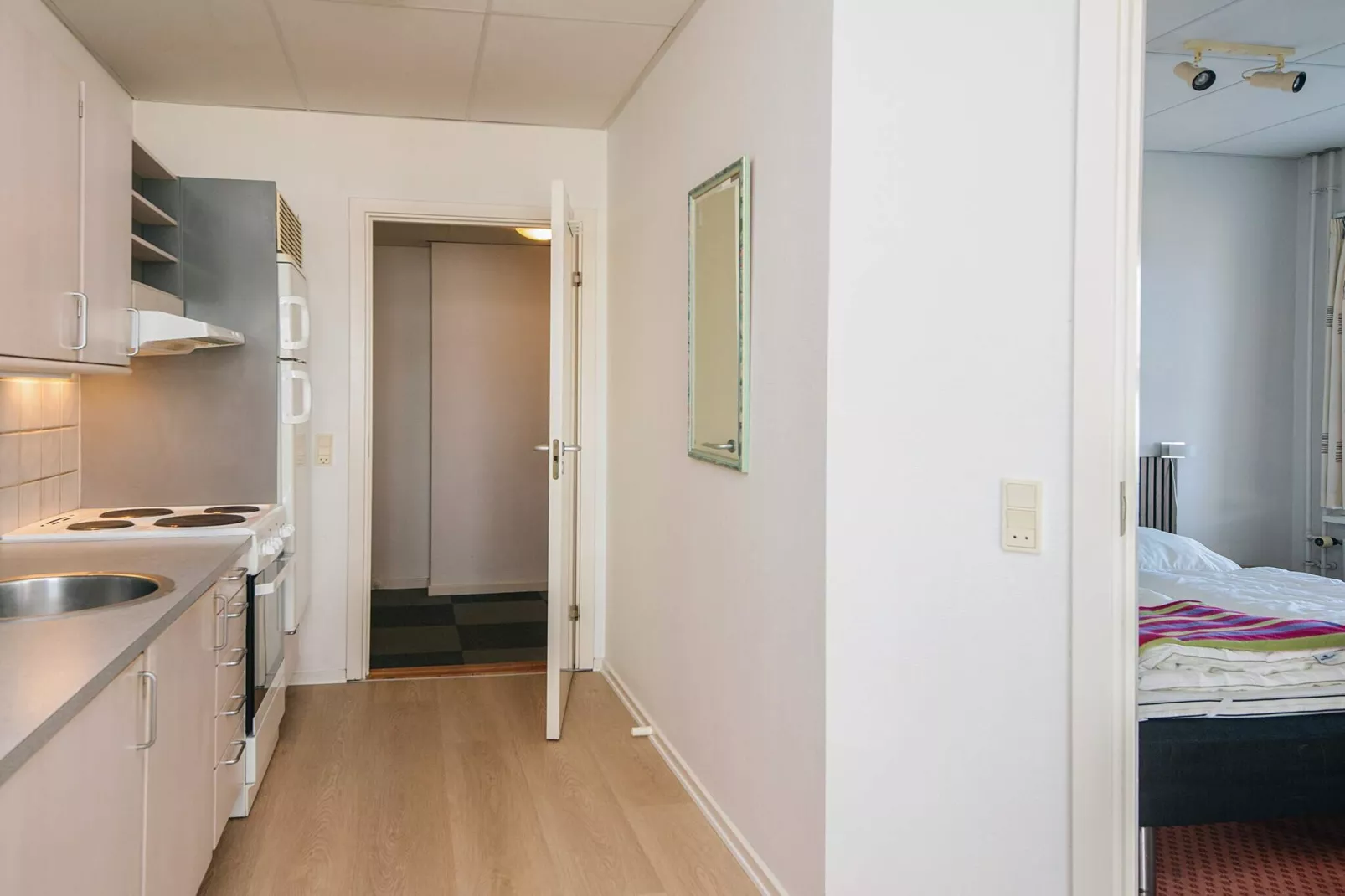 2 towerroom w/seaview - Binnen