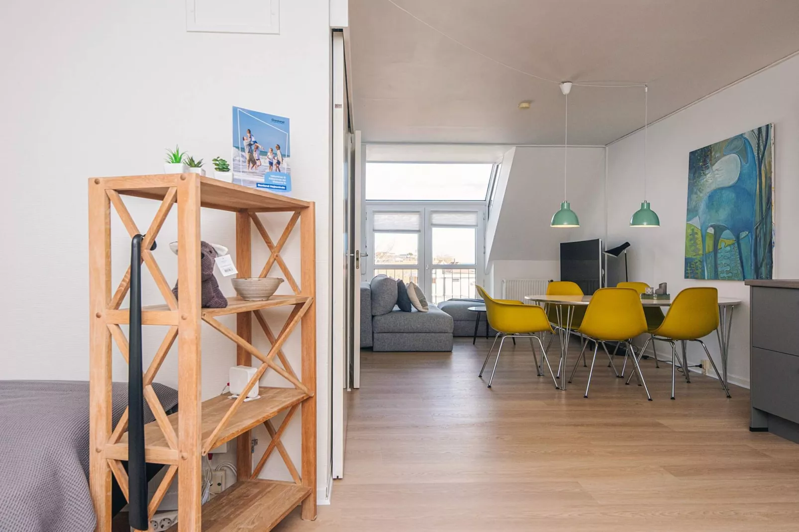 2 rooms w/partially seaview - Binnen