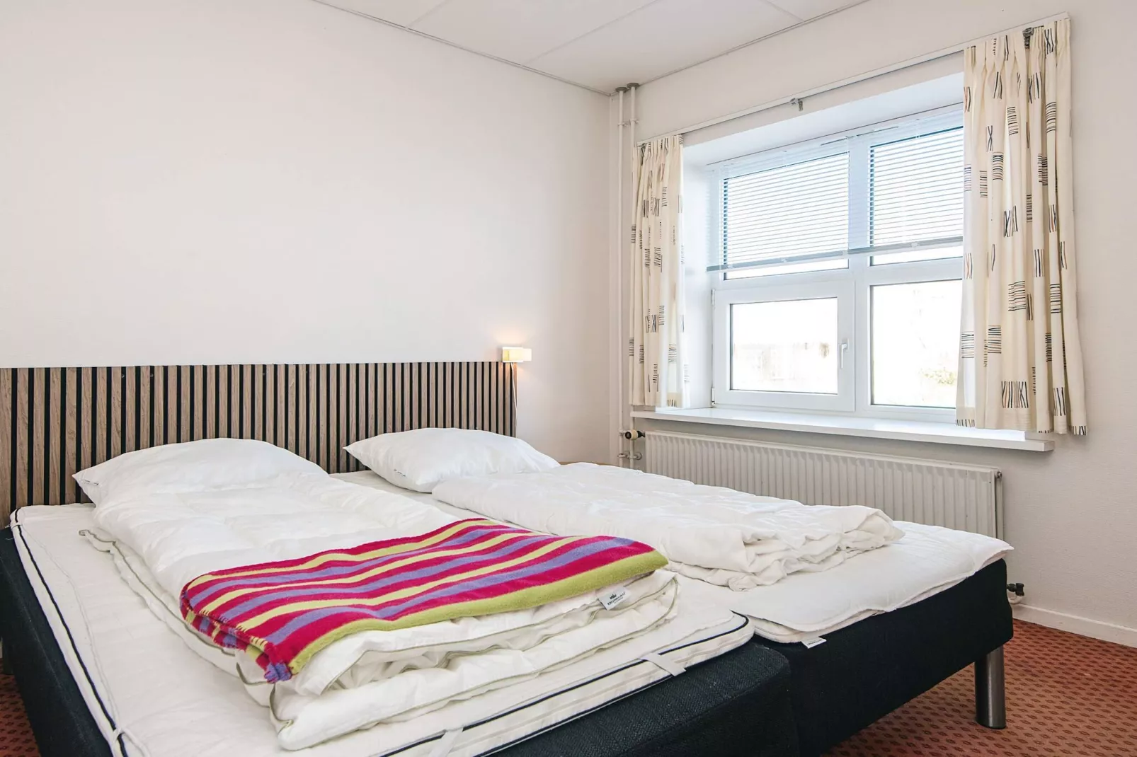 2 towerroom w/seaview - Binnen