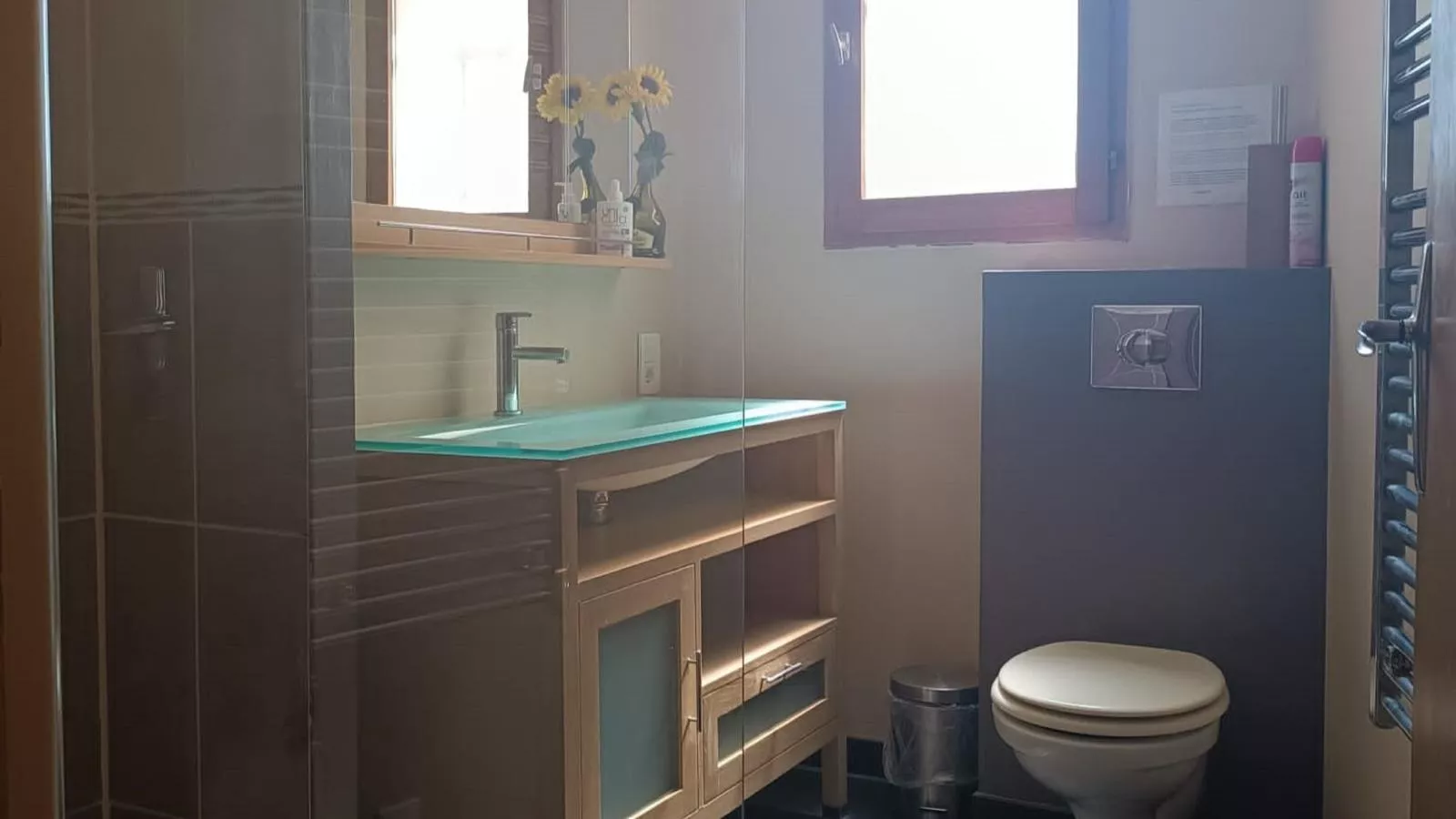 Ella Ella-Badkamer