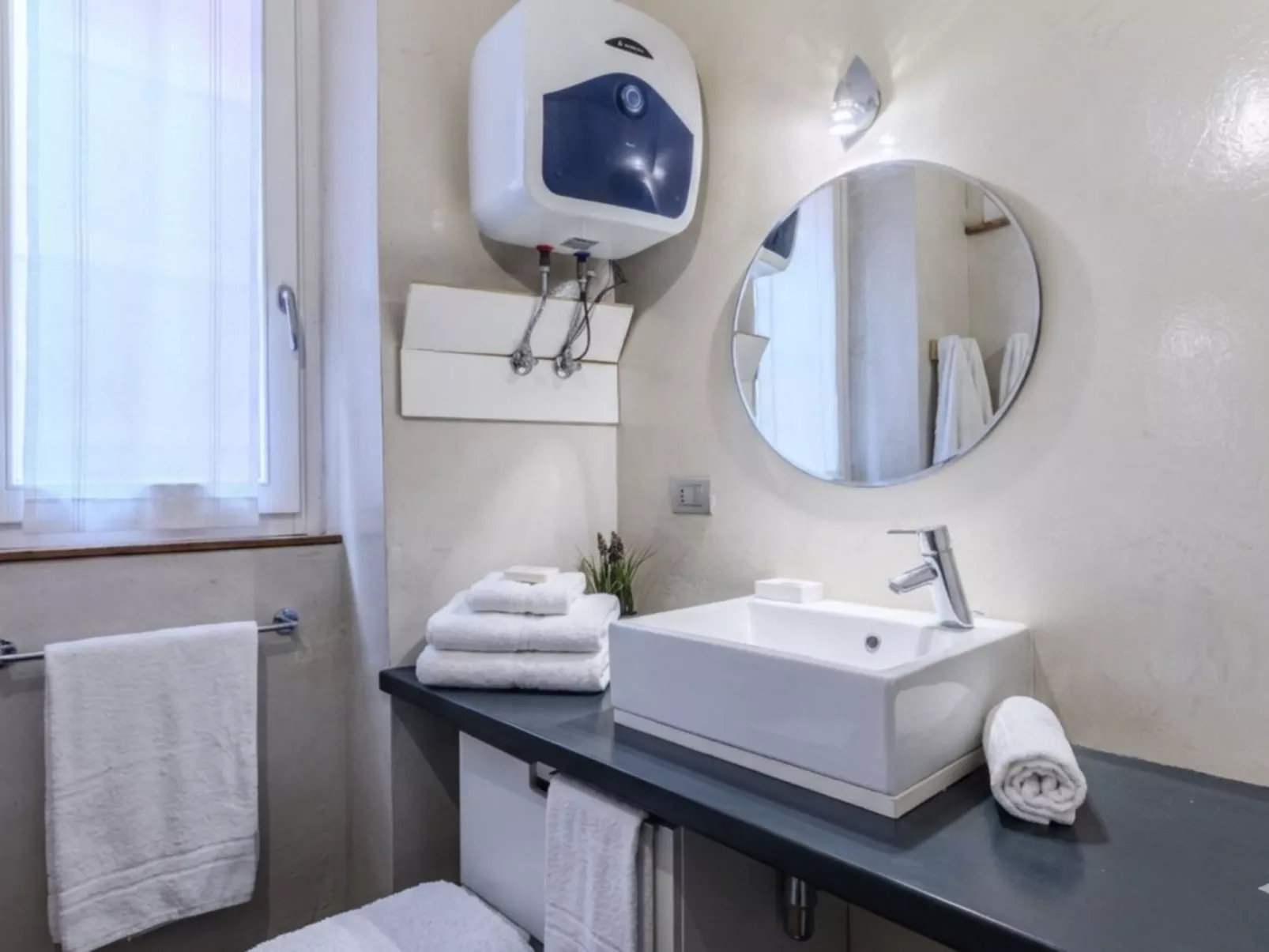 La Terrazza sul Lago - Binnen