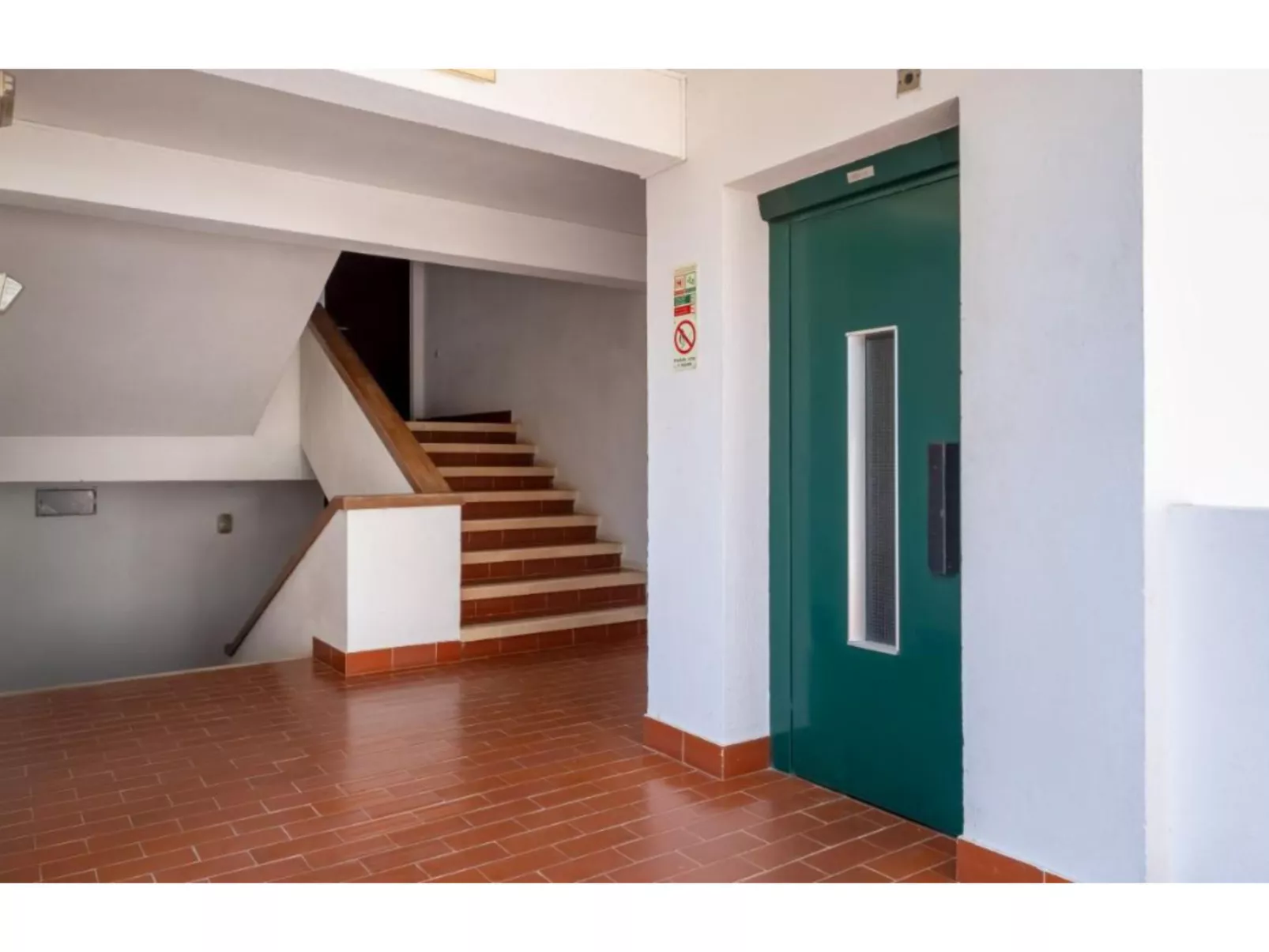 Studio 54 - Sunny Way - Binnen