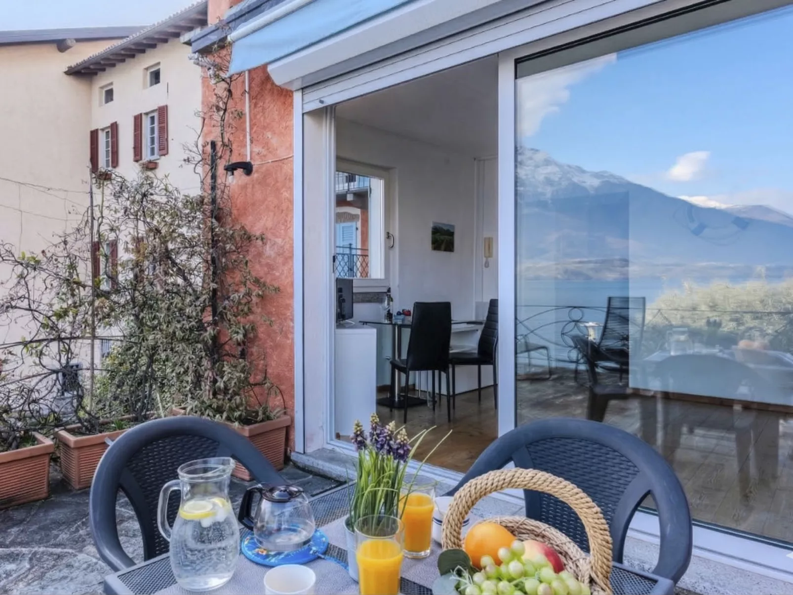 La Terrazza sul Lago - Binnen