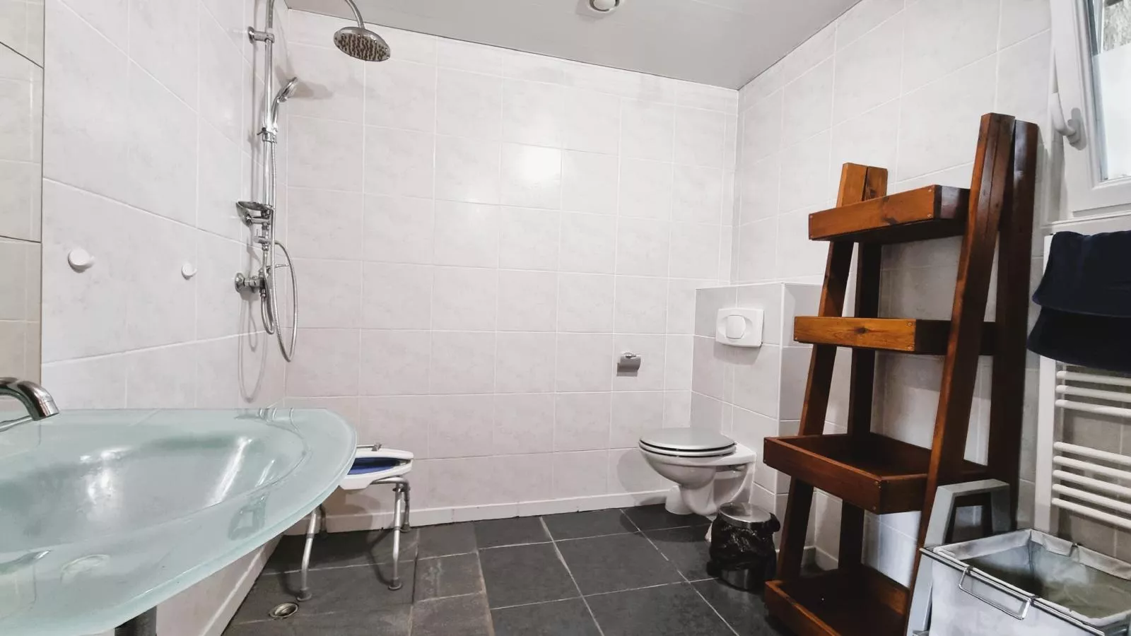 Le Filon dOr-Badkamer