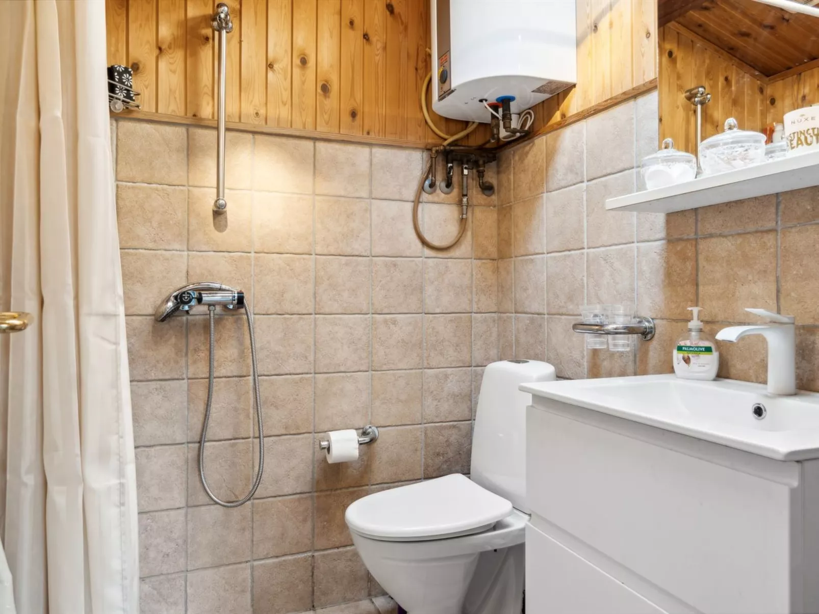 "Arlina" - 750m from the sea - Binnen