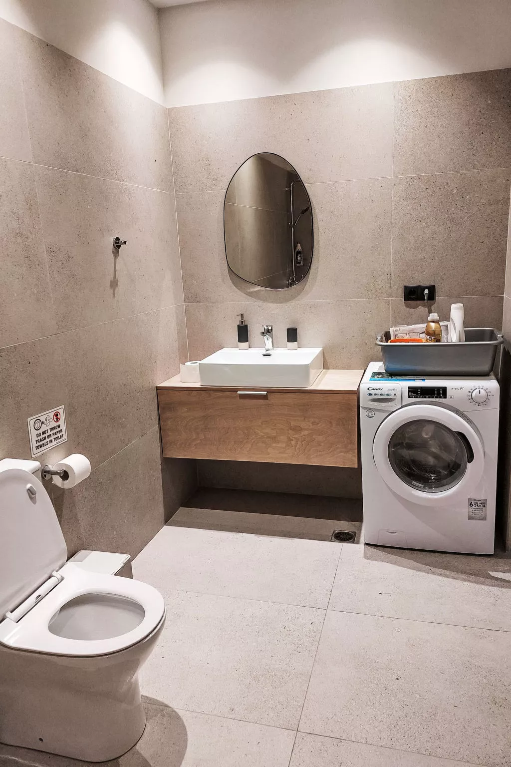 "Kokomo Aura" mit eigenem Pool - Binnen