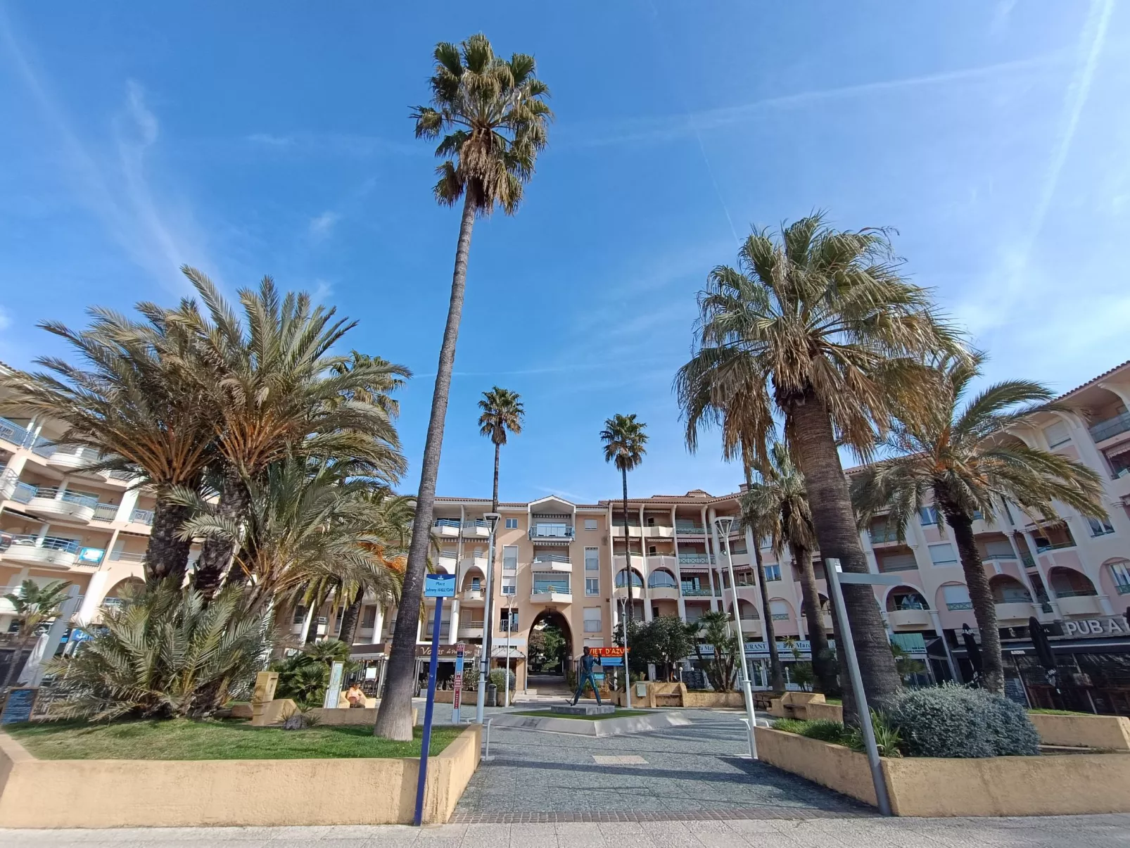 Port d'Attache - Omgeving